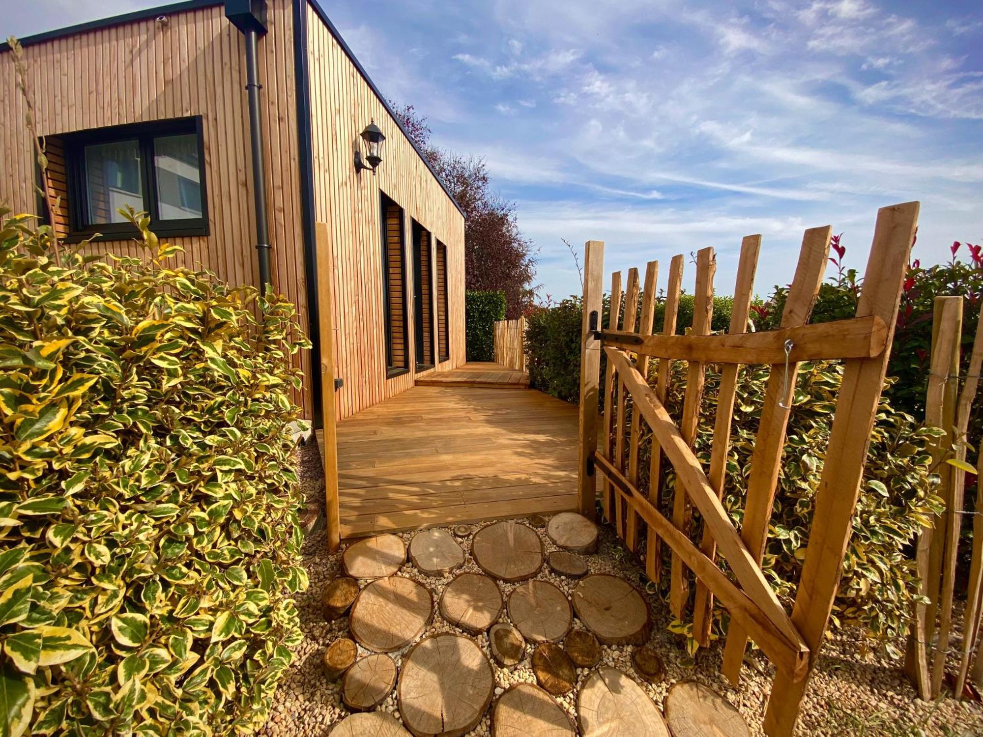 Studio Les 2 Fees - Jacuzzi - Deco Feerique Montfort-sur-Meu Exterior photo
